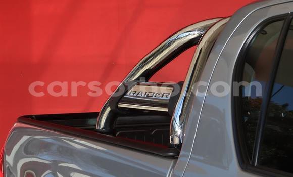 Acheter Occasion Voiture Toyota Hilux Gris à Hlotse, Leribe Acheter Occasion Voiture Toyota Hilux Gris à Hlotse, Leribe