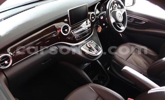 Buy Used Mercedes-Benz V-klasse Black Car in Hlotse in Leribe Buy Used Mercedes-Benz V-klasse Black Car in Hlotse in Leribe