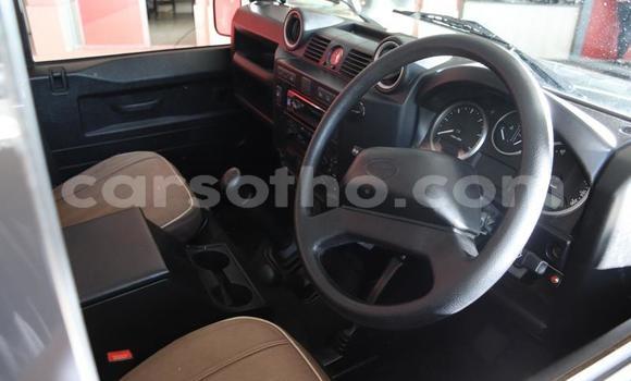 اشتري مستعمل Land Rover Defender Black سيارة في Hlotse في Leribe اشتري مستعمل Land Rover Defender Black سيارة في Hlotse في Leribe