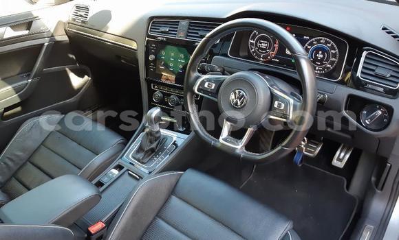 اشتري مستعمل Volkswagen Golf Silver سيارة في Hlotse في Leribe اشتري مستعمل Volkswagen Golf Silver سيارة في Hlotse في Leribe