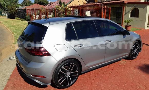 اشتري مستعمل Volkswagen Golf Silver سيارة في Hlotse في Leribe اشتري مستعمل Volkswagen Golf Silver سيارة في Hlotse في Leribe