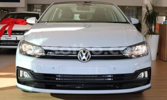 Sayi Na hannu Volkswagen Polo White Mota in Maseru a Maseru Sayi Na hannu Volkswagen Polo White Mota in Maseru a Maseru