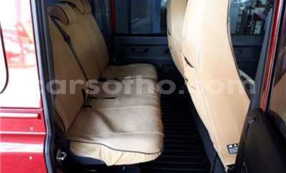 Acheter Occasion Voiture Land Rover Defender Rouge à Butha Buthe, Butha-Buthe Acheter Occasion Voiture Land Rover Defender Rouge à Butha Buthe, Butha-Buthe