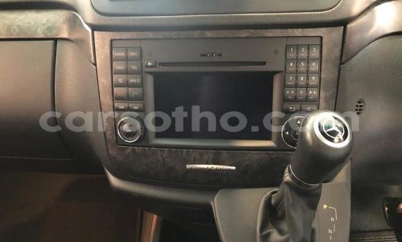 Sayi Na hannu Mercedes-Benz Viano White Mota in Maseru a Maseru Sayi Na hannu Mercedes-Benz Viano White Mota in Maseru a Maseru