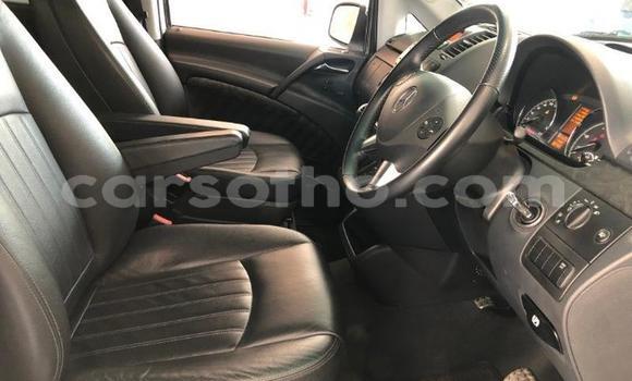 Sayi Na hannu Mercedes-Benz Viano White Mota in Maseru a Maseru Sayi Na hannu Mercedes-Benz Viano White Mota in Maseru a Maseru