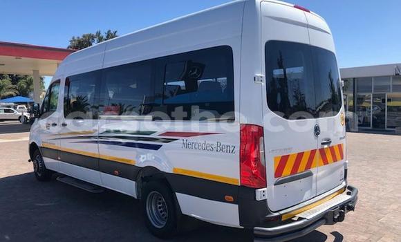Acheter Occasion Voiture Mercedes-Benz Esprit Blanc à Maseru, Maseru Acheter Occasion Voiture Mercedes-Benz Esprit Blanc à Maseru, Maseru