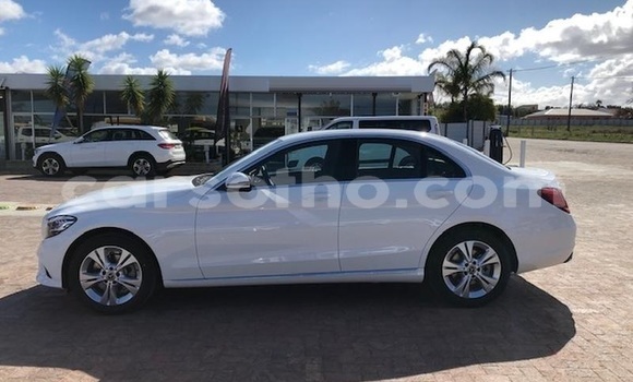 اشتري مستعمل Mercedes-Benz C–Class Silver سيارة في Maseru في Maseru اشتري مستعمل Mercedes-Benz C–Class Silver سيارة في Maseru في Maseru