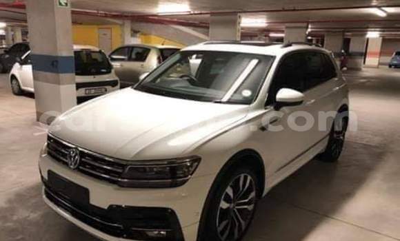 Acheter Occasion Voiture Volkswagen Tiguan Blanc à Thaba–Tseka, Mafeteng Acheter Occasion Voiture Volkswagen Tiguan Blanc à Thaba–Tseka, Mafeteng