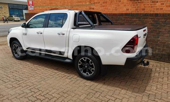 Acheter Occasion Voiture Toyota Hilux Blanc à Maseru, Maseru Acheter Occasion Voiture Toyota Hilux Blanc à Maseru, Maseru