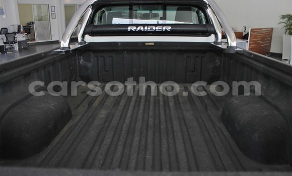 Sayi Na hannu Toyota Hilux White Mota in Maseru a Maseru Sayi Na hannu Toyota Hilux White Mota in Maseru a Maseru