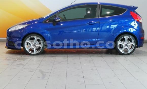 Sayi Na hannu Ford Fiesta ST Blue Mota in Maseru a Maseru Sayi Na hannu Ford Fiesta ST Blue Mota in Maseru a Maseru