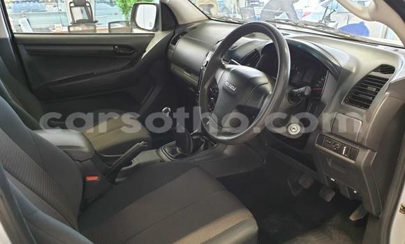Acheter Occasion Voiture Isuzu KB Gris à Maseru, Maseru Acheter Occasion Voiture Isuzu KB Gris à Maseru, Maseru
