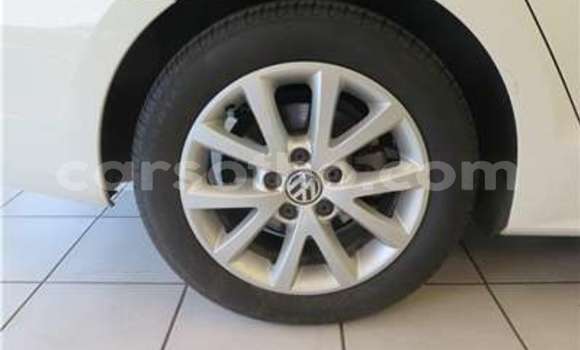 اشتري مستعمل Volkswagen Jetta White سيارة في Butha–Buthe في Thaba-Tseka اشتري مستعمل Volkswagen Jetta White سيارة في Butha–Buthe في Thaba-Tseka