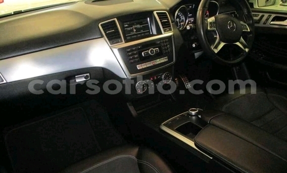 اشتري مستعمل Mercedes-Benz ML–Class White سيارة في Maseru في Maseru اشتري مستعمل Mercedes-Benz ML–Class White سيارة في Maseru في Maseru