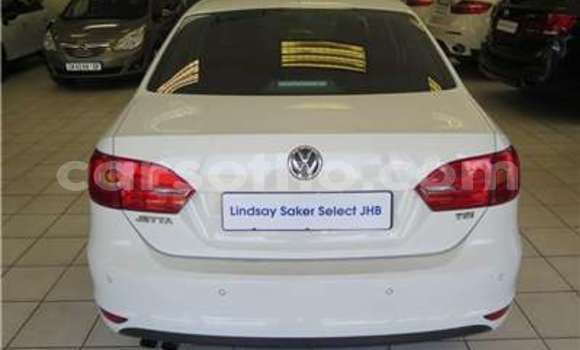 اشتري مستعمل Volkswagen Jetta White سيارة في Butha–Buthe في Thaba-Tseka اشتري مستعمل Volkswagen Jetta White سيارة في Butha–Buthe في Thaba-Tseka
