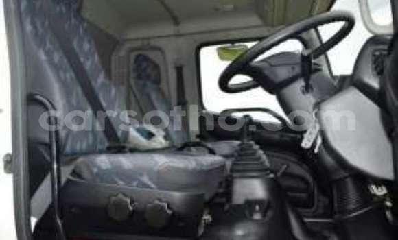 Sayi Na hannu Hindustan Ambassador White Mota in Maseru a Maseru Sayi Na hannu Hindustan Ambassador White Mota in Maseru a Maseru