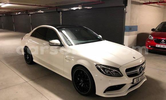 Acheter Occasion Voiture Mercedes-Benz C–Class Blanc à Maseru, Maseru Acheter Occasion Voiture Mercedes-Benz C–Class Blanc à Maseru, Maseru