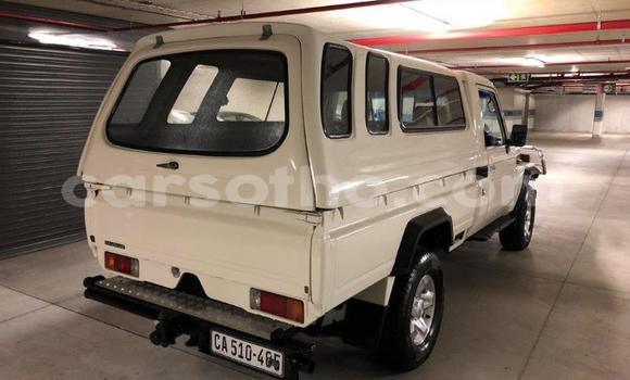 Acheter Occasion Voiture Toyota Land Cruiser Blanc à Maseru, Maseru Acheter Occasion Voiture Toyota Land Cruiser Blanc à Maseru, Maseru
