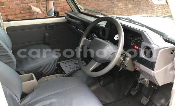 Acheter Occasion Voiture Toyota Land Cruiser Blanc à Maseru, Maseru Acheter Occasion Voiture Toyota Land Cruiser Blanc à Maseru, Maseru