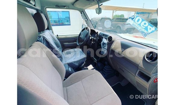 اشتري Imported Toyota Land Cruiser Beige سيارة في Import - Dubai في Maseru اشتري Imported Toyota Land Cruiser Beige سيارة في Import - Dubai في Maseru