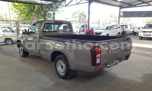 Buy Used Isuzu KB Beige Car in Butha–Buthe in Thaba-Tseka Buy Used Isuzu KB Beige Car in Butha–Buthe in Thaba-Tseka