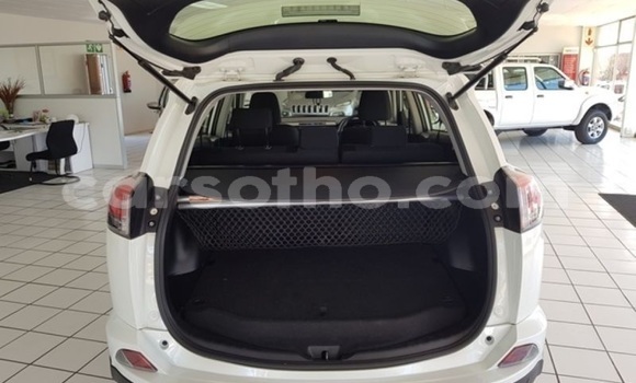Acheter Occasion Voiture Toyota RAV4 Blanc à Maseru, Maseru Acheter Occasion Voiture Toyota RAV4 Blanc à Maseru, Maseru