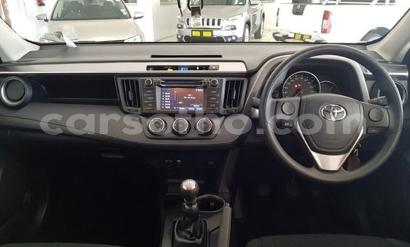 Acheter Occasion Voiture Toyota RAV4 Blanc à Maseru, Maseru Acheter Occasion Voiture Toyota RAV4 Blanc à Maseru, Maseru