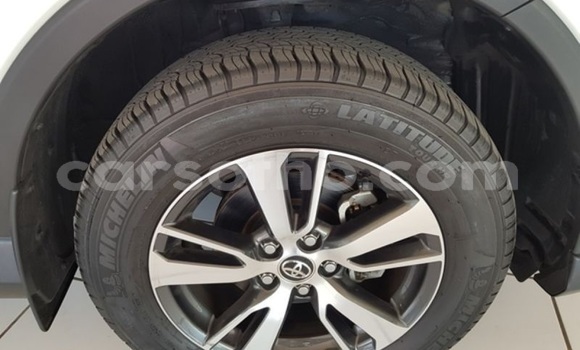 Acheter Occasion Voiture Toyota RAV4 Blanc à Maseru, Maseru Acheter Occasion Voiture Toyota RAV4 Blanc à Maseru, Maseru