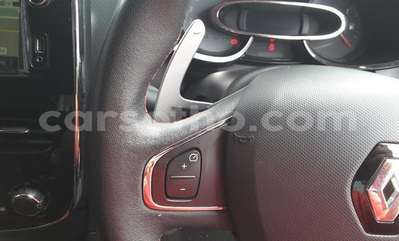 Sayi Na hannu Renault Clio RS Red Mota in Maseru a Maseru Sayi Na hannu Renault Clio RS Red Mota in Maseru a Maseru