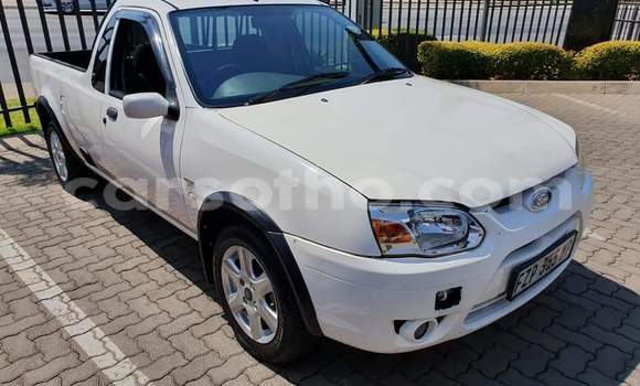Sayi Na hannu Ford B-MAX White Mota in Maputsoa a Leribe Sayi Na hannu Ford B-MAX White Mota in Maputsoa a Leribe