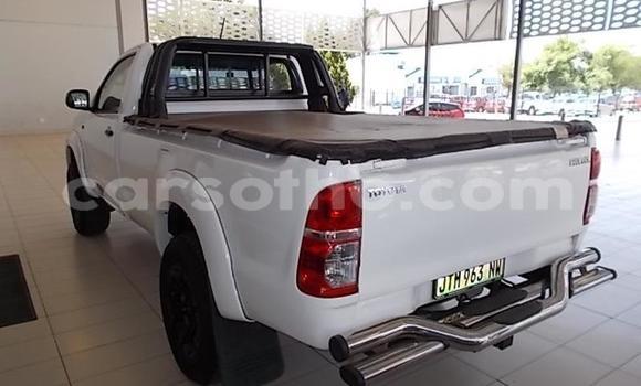 Acheter Occasion Voiture Toyota Hilux Blanc à Maseru, Maseru Acheter Occasion Voiture Toyota Hilux Blanc à Maseru, Maseru