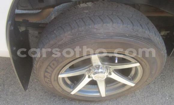 اشتري مستعمل Toyota Hilux White سيارة في Roma في Maseru اشتري مستعمل Toyota Hilux White سيارة في Roma في Maseru