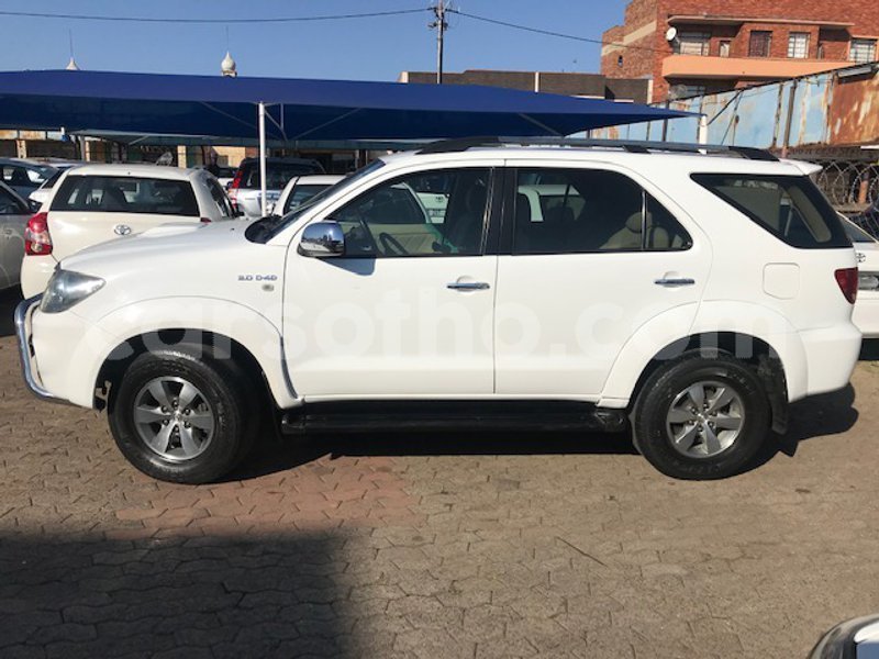 Big with watermark toyota fortuner maseru maseru 14221