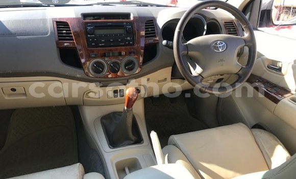 اشتري مستعمل Toyota Fortuner White سيارة في Maseru في Maseru اشتري مستعمل Toyota Fortuner White سيارة في Maseru في Maseru