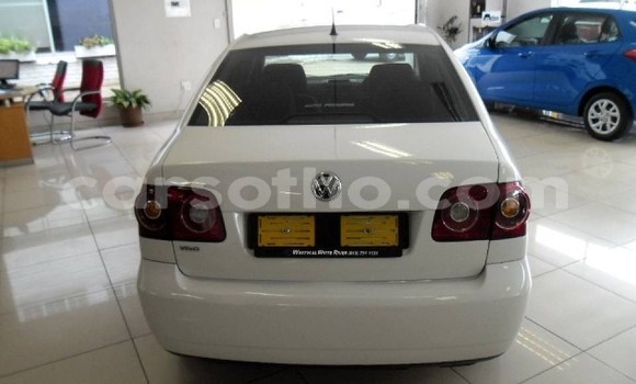 Sayi Na hannu Volkswagen Polo White Mota in Maseru a Maseru Sayi Na hannu Volkswagen Polo White Mota in Maseru a Maseru