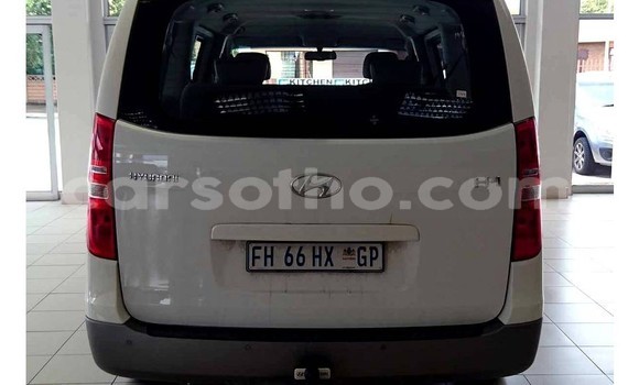 اشتري مستعمل Hyundai H1 White سيارة في Maseru في Maseru اشتري مستعمل Hyundai H1 White سيارة في Maseru في Maseru