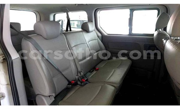 اشتري مستعمل Hyundai H1 White سيارة في Maseru في Maseru اشتري مستعمل Hyundai H1 White سيارة في Maseru في Maseru