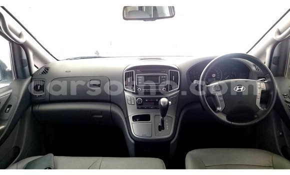 اشتري مستعمل Hyundai H1 White سيارة في Maseru في Maseru اشتري مستعمل Hyundai H1 White سيارة في Maseru في Maseru