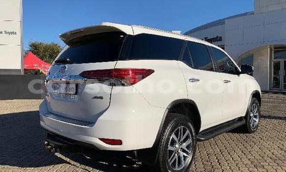 Buy Used Toyota Fortuner Green Car in Maputsoa in Leribe Buy Used Toyota Fortuner Green Car in Maputsoa in Leribe