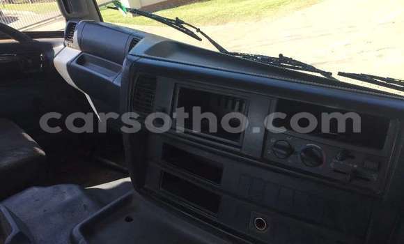 Buy Used Hino 300 Series Green Truck in Maputsoe in Leribe Buy Used Hino 300 Series Green Truck in Maputsoe in Leribe