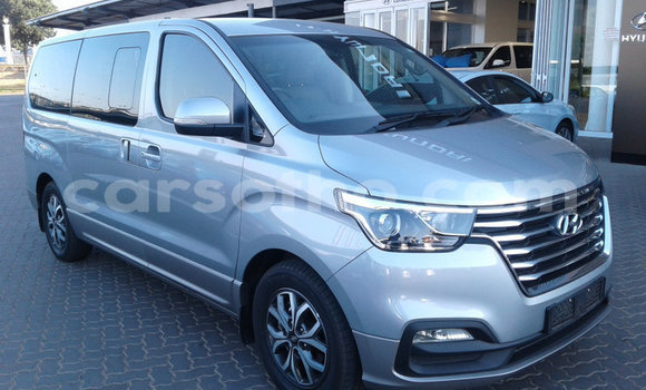 Buy Used Hyundai H1 Silver Car in Mafeteng in Mafeteng Buy Used Hyundai H1 Silver Car in Mafeteng in Mafeteng