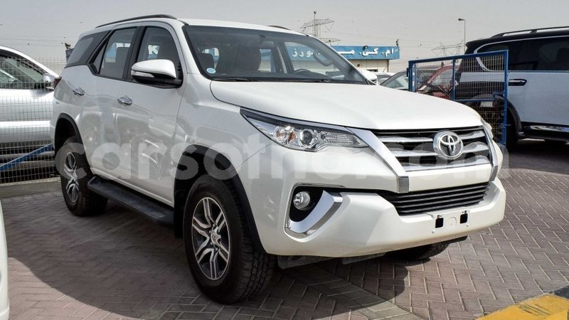 Big with watermark toyota fortuner maseru import dubai 14252