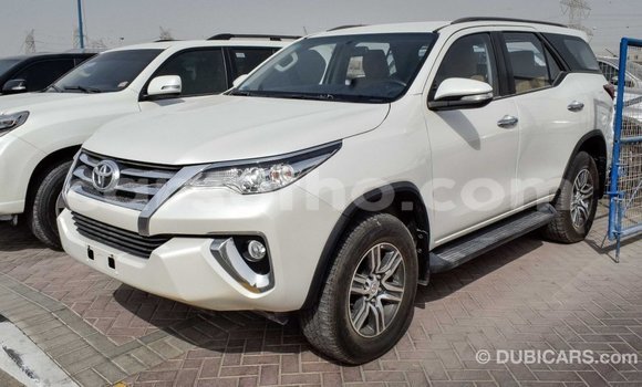 Sayi Imported Toyota Fortuner White Mota in Import - Dubai a Maseru Sayi Imported Toyota Fortuner White Mota in Import - Dubai a Maseru
