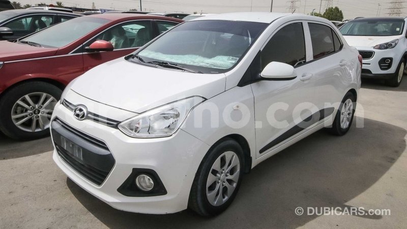 Big with watermark hyundai i10 maseru import dubai 14260