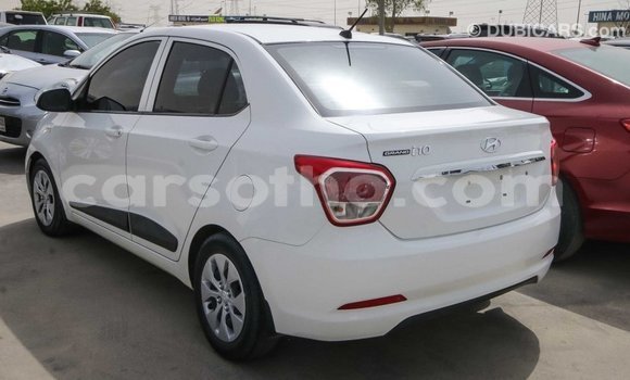 Sayi Imported Hyundai i10 White Mota in Import - Dubai a Maseru Sayi Imported Hyundai i10 White Mota in Import - Dubai a Maseru
