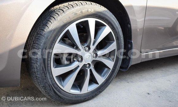 Acheter Import Voiture Hyundai Accent Marron à Import - Dubai, Maseru Acheter Import Voiture Hyundai Accent Marron à Import - Dubai, Maseru