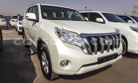 Sayi Imported Toyota Prado White Mota in Import - Dubai a Maseru Sayi Imported Toyota Prado White Mota in Import - Dubai a Maseru
