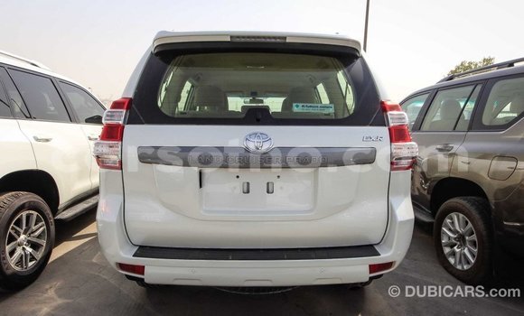 Sayi Imported Toyota Prado White Mota in Import - Dubai a Maseru Sayi Imported Toyota Prado White Mota in Import - Dubai a Maseru