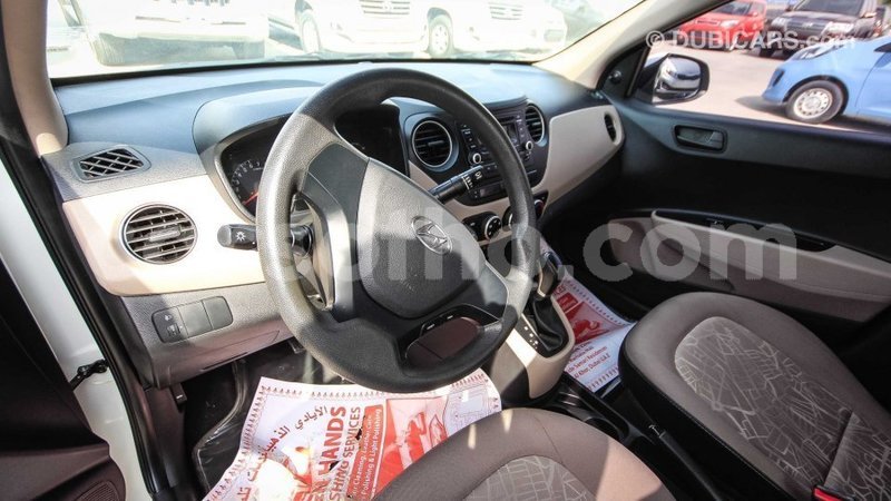 Big with watermark hyundai i10 maseru import dubai 14275