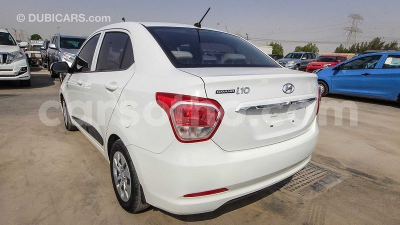 Big with watermark hyundai i10 maseru import dubai 14275